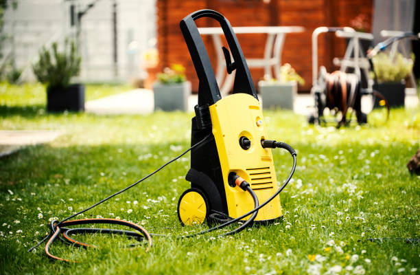 Best Pool Deck Cleaning  in Viola, NY